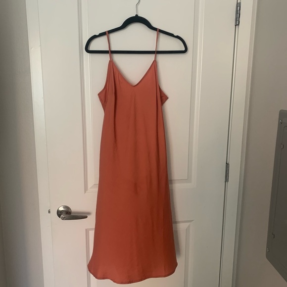 Salmon/coral satin slip dress - Picture 2 of 3